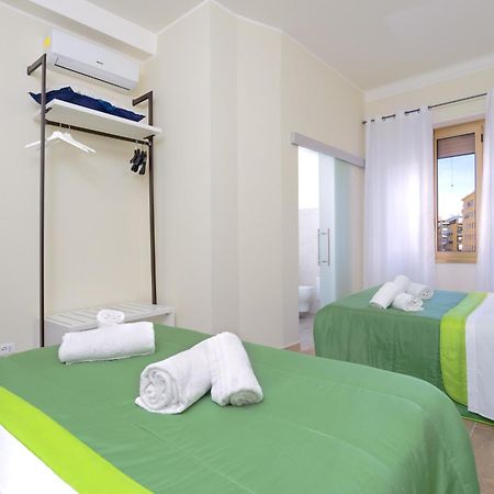 Comfort Rooms Piazza Mariano Armellini Рим Екстериор снимка