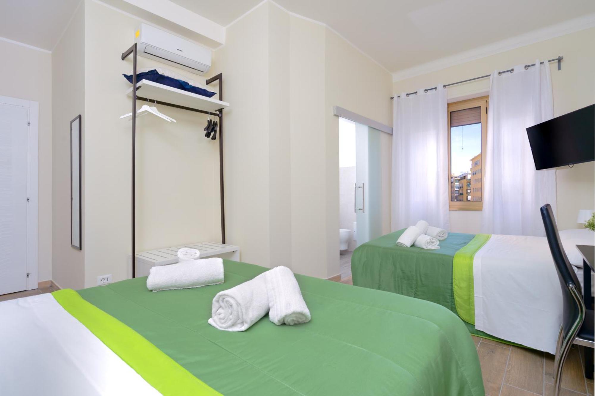 Comfort Rooms Piazza Mariano Armellini Рим Екстериор снимка